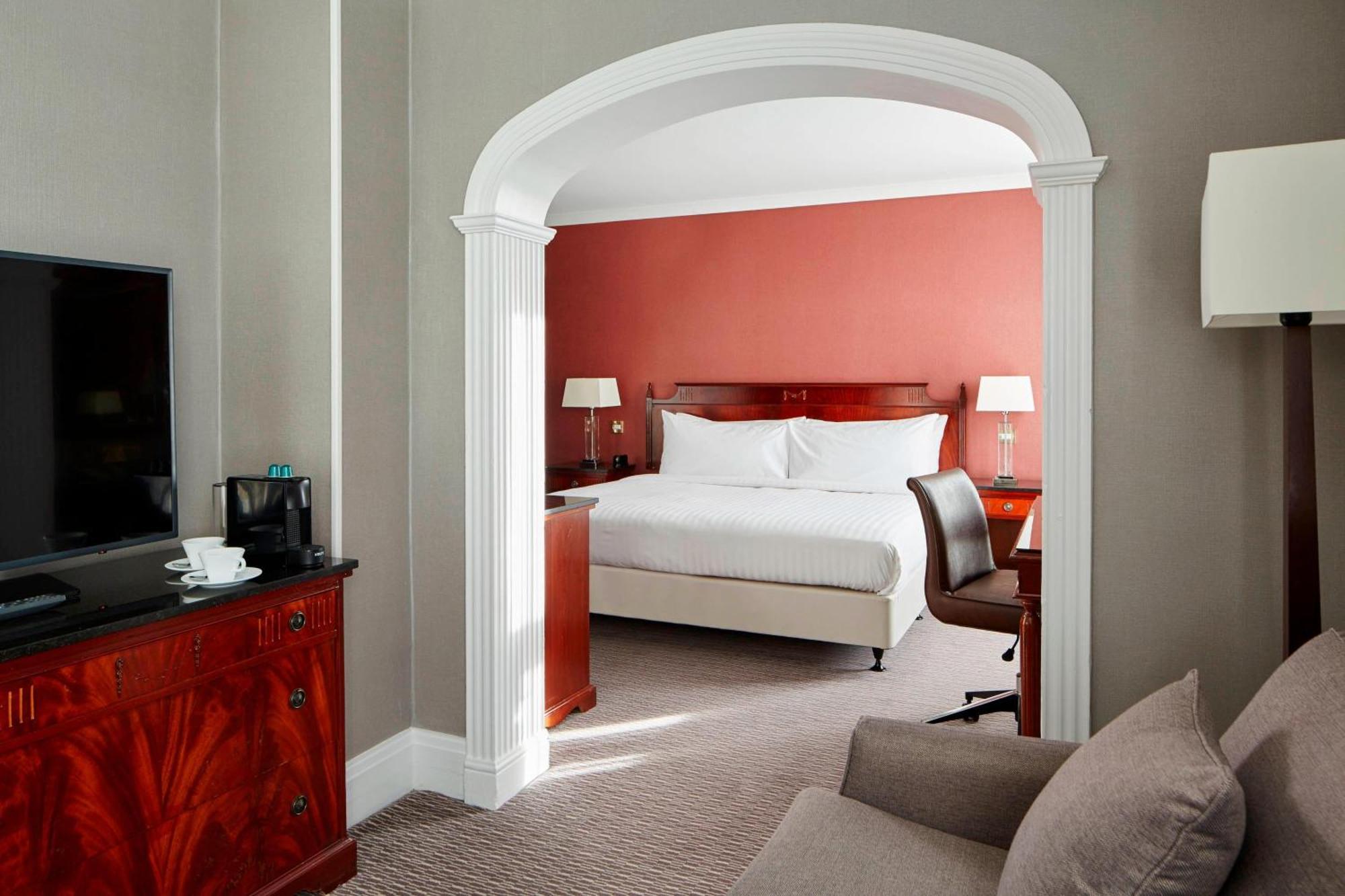 Delta By Marriott Royal County Hotel 4*